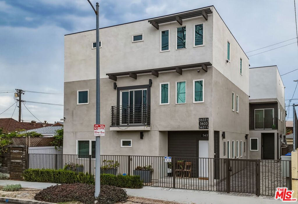 5631 Whitnall Highway, Los Angeles, CA 91601 — photo 2
