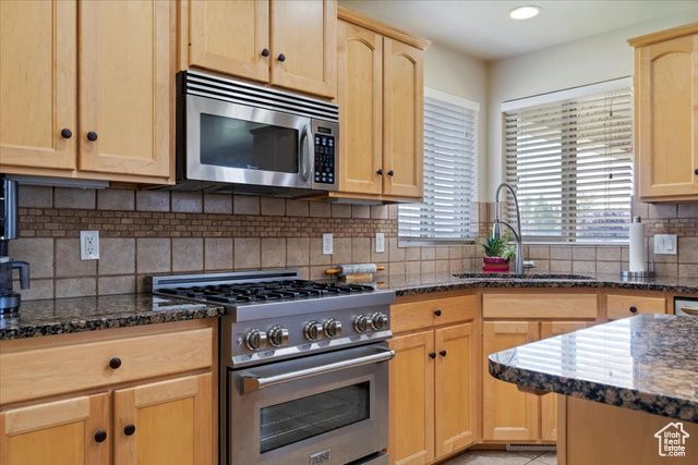 1401 W 1020 N, Clinton, UT 84015
