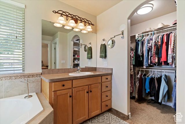 1401 W 1020 N, Clinton, UT 84015