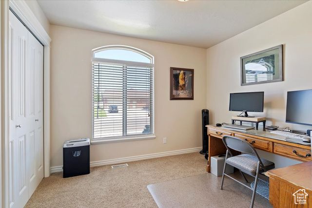1401 W 1020 N, Clinton, UT 84015