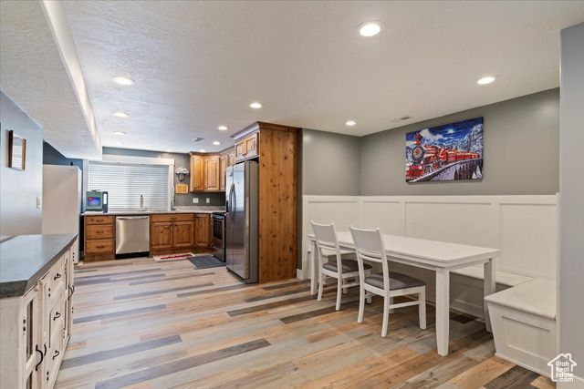1401 W 1020 N, Clinton, UT 84015