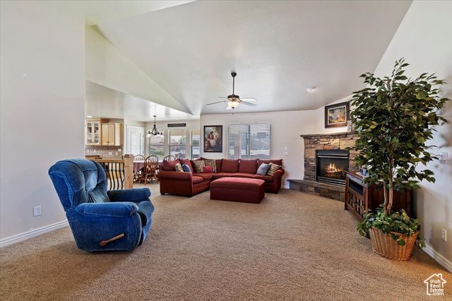 1401 W 1020 N, Clinton, UT 84015