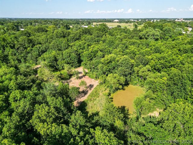 10 N Oklahoma Avenue, Okmulgee, OK 74447