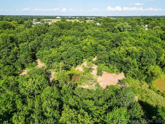 10 N Oklahoma Avenue, Okmulgee, OK 74447