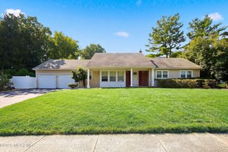 25 Mccue Road, Morganville, NJ 07751