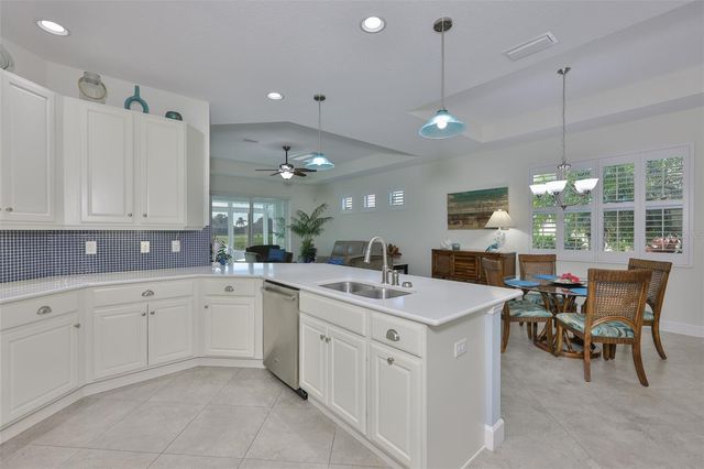 964 PEMBROKE POINT WAY, Sun City Center, FL 33573