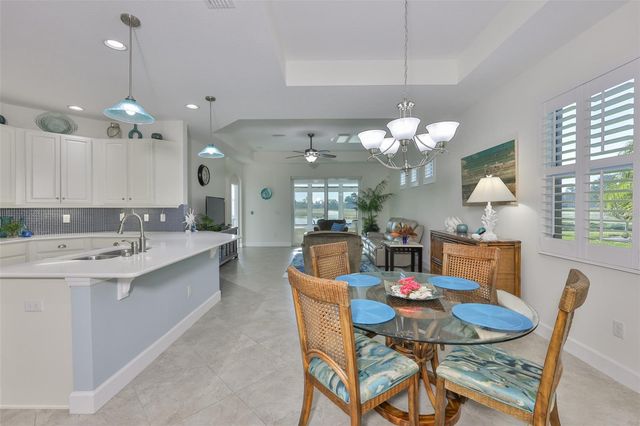 964 PEMBROKE POINT WAY, Sun City Center, FL 33573