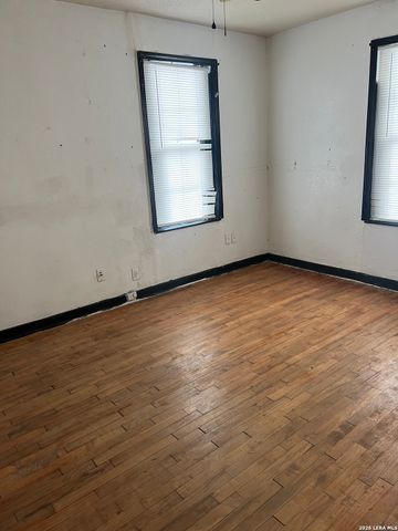 1539 W mariposa, San Antonio, TX 78201