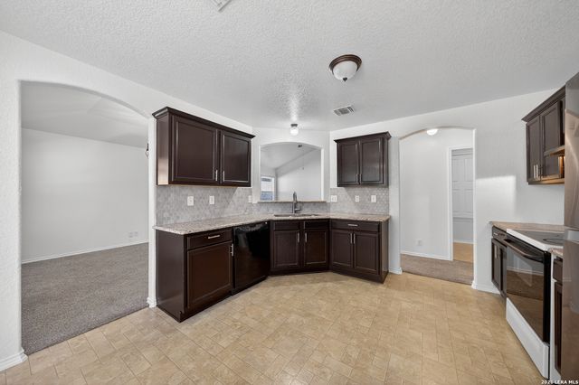 2207 Opelousas Trl, San Antonio, TX 78245