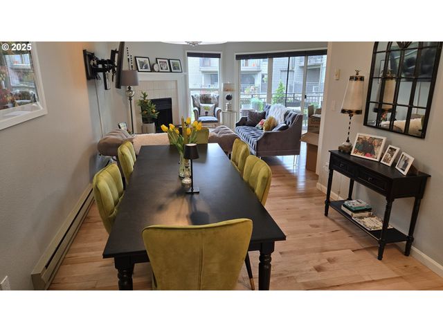 5624 S RIVERSIDE Ln, Portland, OR 97239