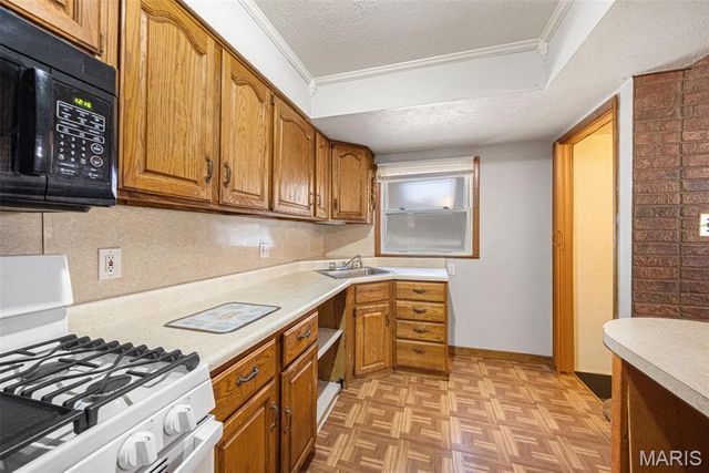 200 McAlpine Drive, Unincorporated, MO 63137