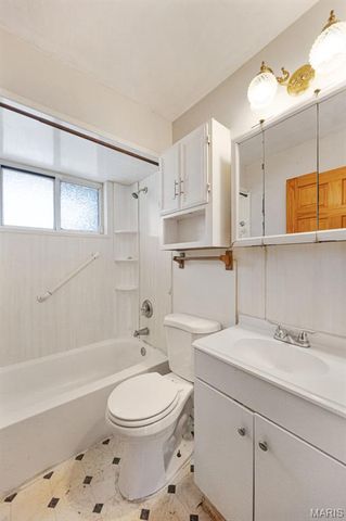 200 McAlpine Drive, Unincorporated, MO 63137