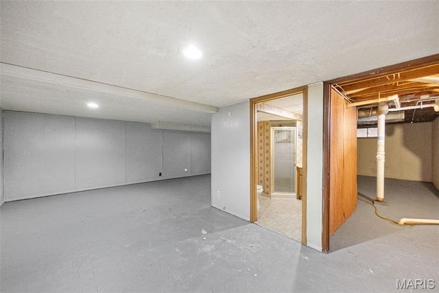 200 McAlpine Drive, Unincorporated, MO 63137