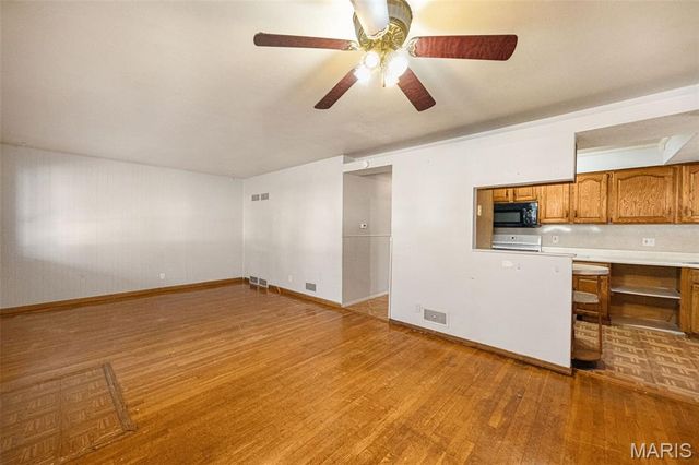 200 McAlpine Drive, Unincorporated, MO 63137