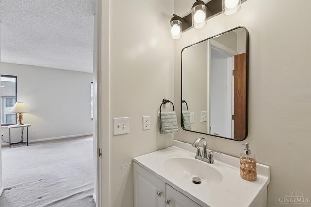 7633 Granby Way, West Chester, OH 45069