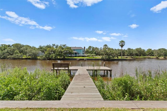 32226 Bayou Bend, Richwood, TX 77515