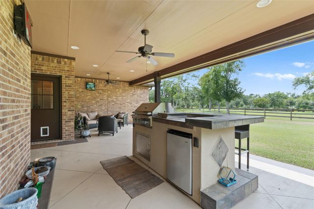 32226 Bayou Bend, Richwood, TX 77515