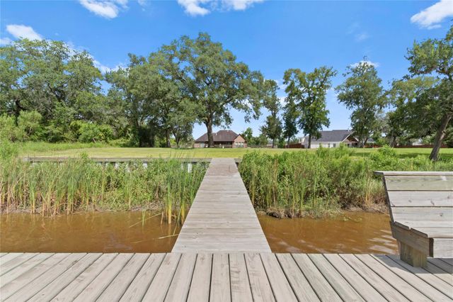 32226 Bayou Bend, Richwood, TX 77515