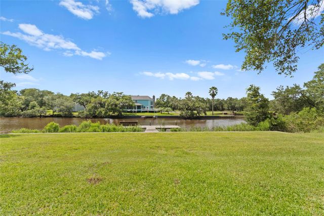 32226 Bayou Bend, Richwood, TX 77515
