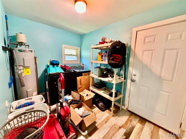 852 E Penning Avenue, Wood River, IL 62095