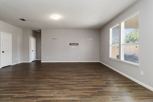 647 Trinity, San Antonio, TX 78260