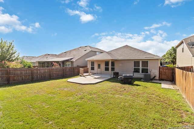 647 Trinity, San Antonio, TX 78260