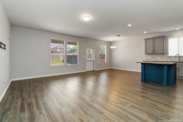 647 Trinity, San Antonio, TX 78260