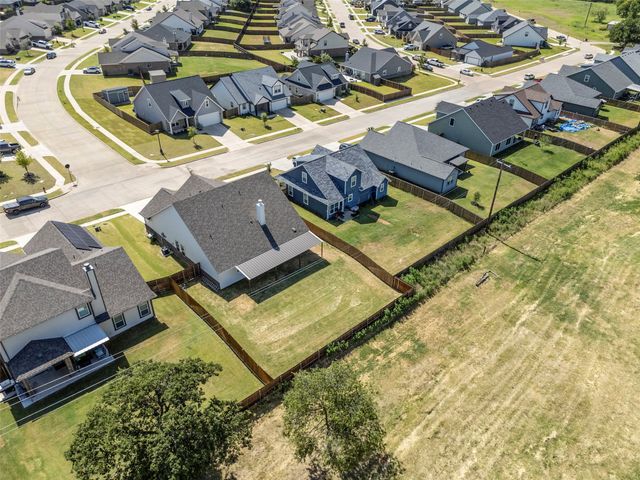 801 Taliaferro Trail, Springtown, TX 76082