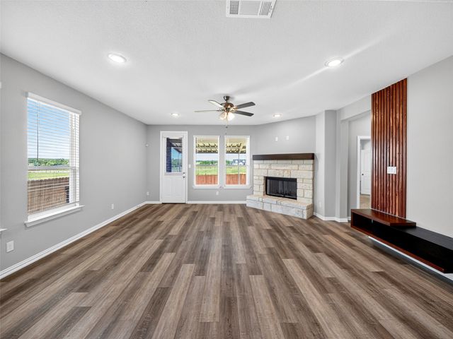 801 Taliaferro Trail, Springtown, TX 76082