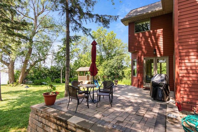 2740 MARINE DRIVE, Oshkosh, WI 54901