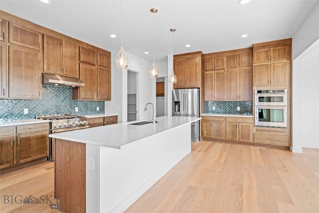 1602 Beeker Lane, Belgrade, MT 59714