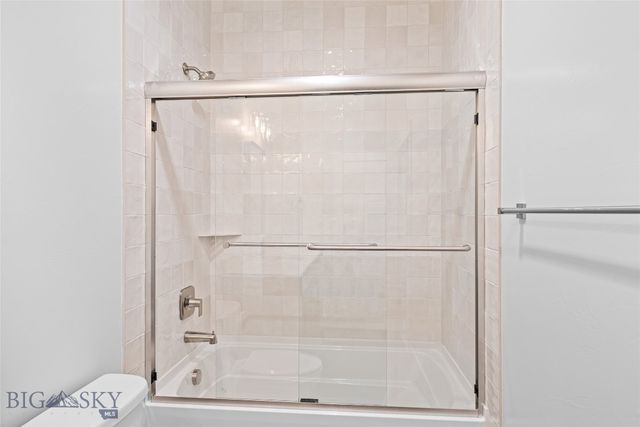 1602 Beeker Lane, Belgrade, MT 59714