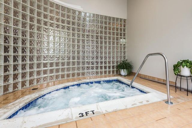 1550 Oakfield Drive, Ann Arbor, MI 48108