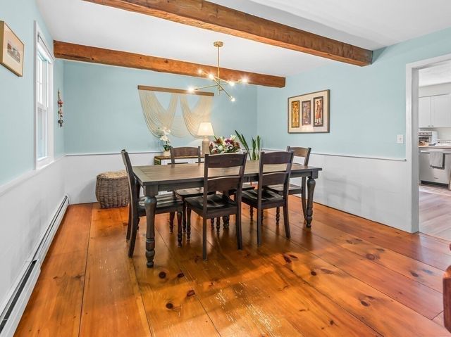 69 Walnut St, Upton, MA 01568