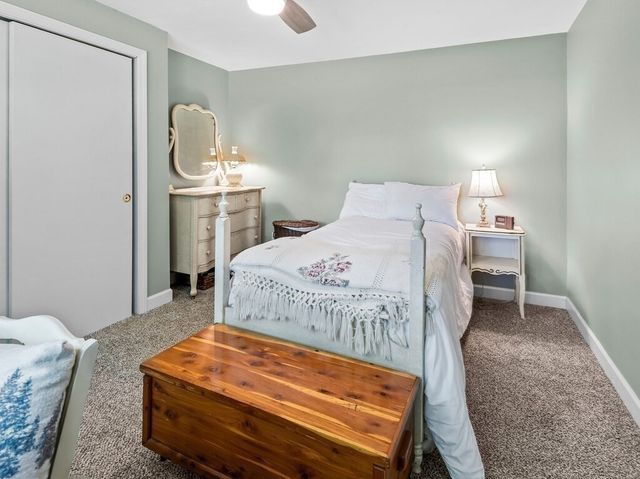 69 Walnut St, Upton, MA 01568