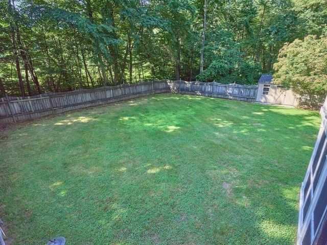 69 Walnut St, Upton, MA 01568