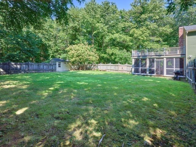 69 Walnut St, Upton, MA 01568