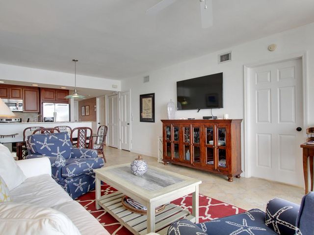 2115 Windward Way 102, Vero Beach, FL 32963
