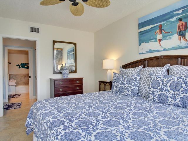 2115 Windward Way 102, Vero Beach, FL 32963