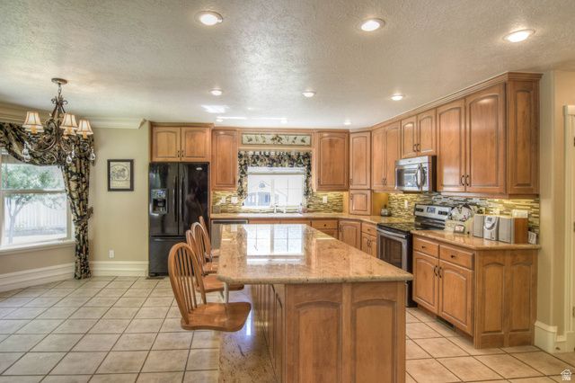 883 E 700 S, Springville, UT 84663