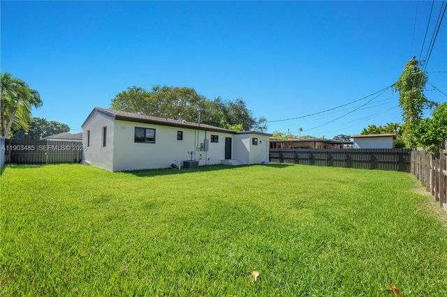 6021 SW 19th Street, Miami, FL 33155