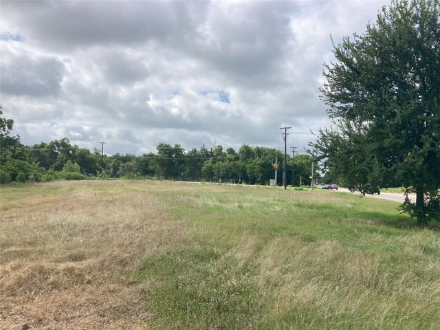 100 N Parkway Drive, Alvarado, TX 76009