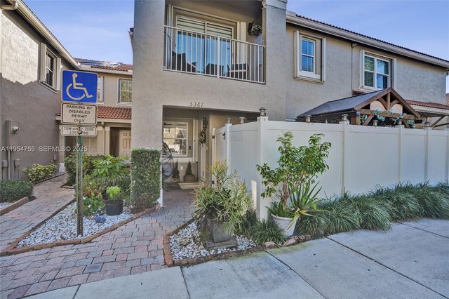 5361 SW 125th Ave, Miramar, FL 33027