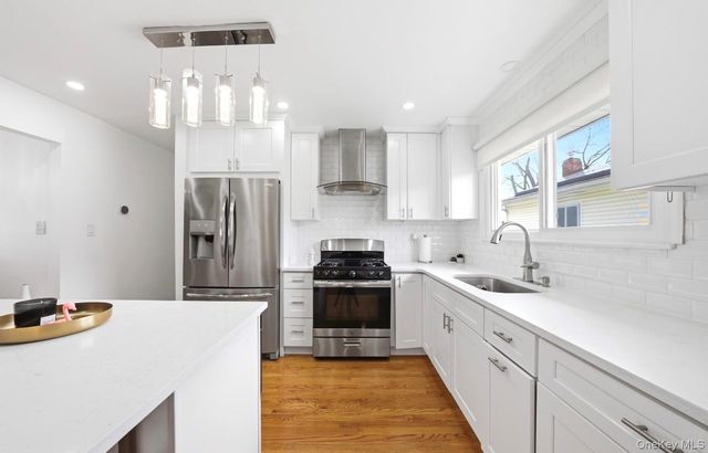 38 Sutton Street, Hempstead, NY 11550