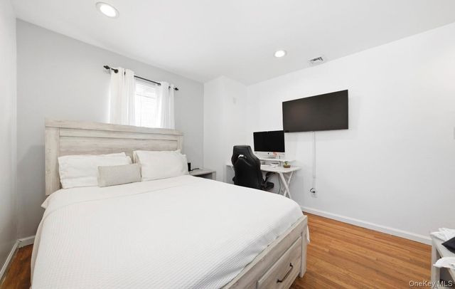 38 Sutton Street, Hempstead, NY 11550