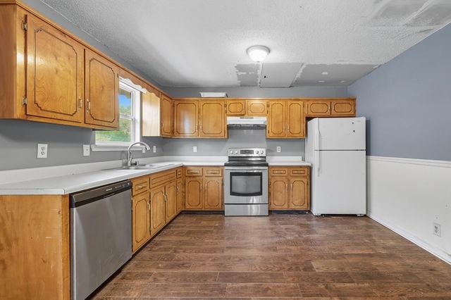 108 Oak Tree, Oak Grove, KY 42262