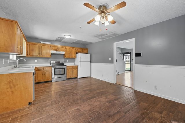 108 Oak Tree, Oak Grove, KY 42262