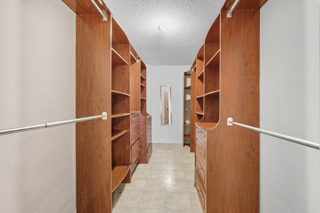 108 Oak Tree, Oak Grove, KY 42262