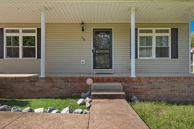 108 Oak Tree, Oak Grove, KY 42262