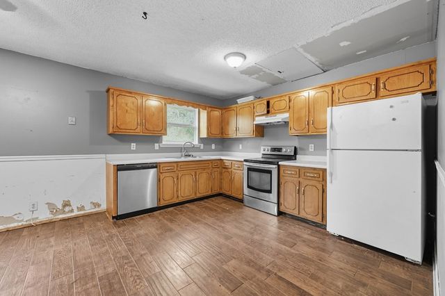 108 Oak Tree, Oak Grove, KY 42262